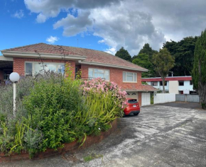 Serene Home Close to Everything, Auckland